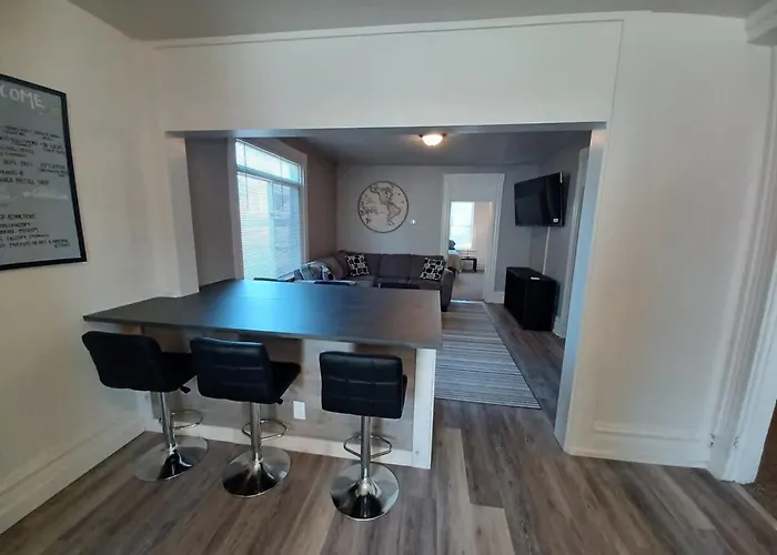 Holiday home Stylish South Side Retreat - Free Parking - 2 Baths - Fast Wifi Pittsburgh