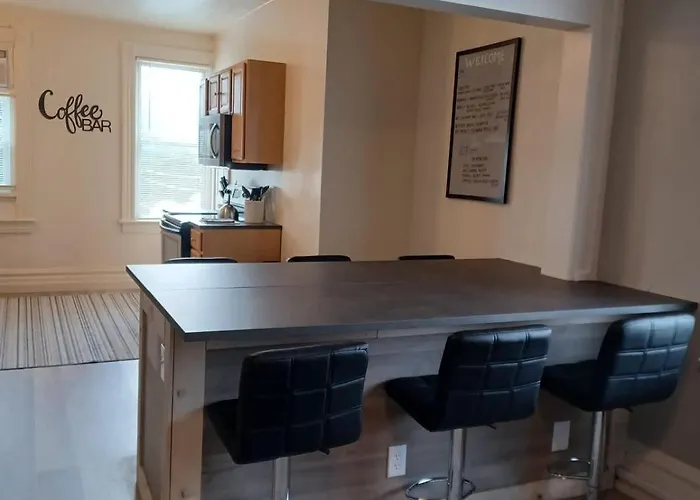 Stylish South Side Retreat - Free Parking - 2 Baths - Fast Wifi Holiday home Pittsburgh