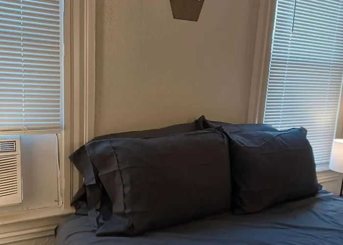 Holiday home Stylish South Side Retreat - Free Parking - 2 Baths - Fast Wifi Pittsburgh